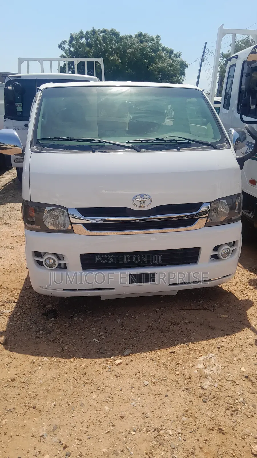 Toyota HiAce 2010 White