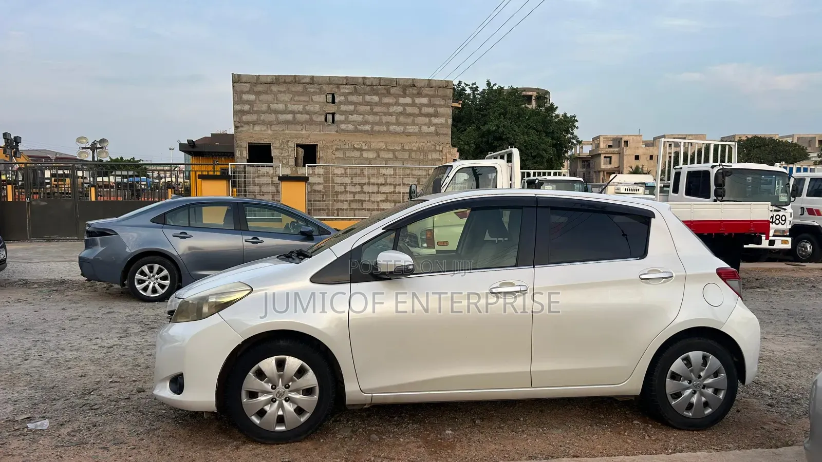 Toyota Vitz 2012 White
