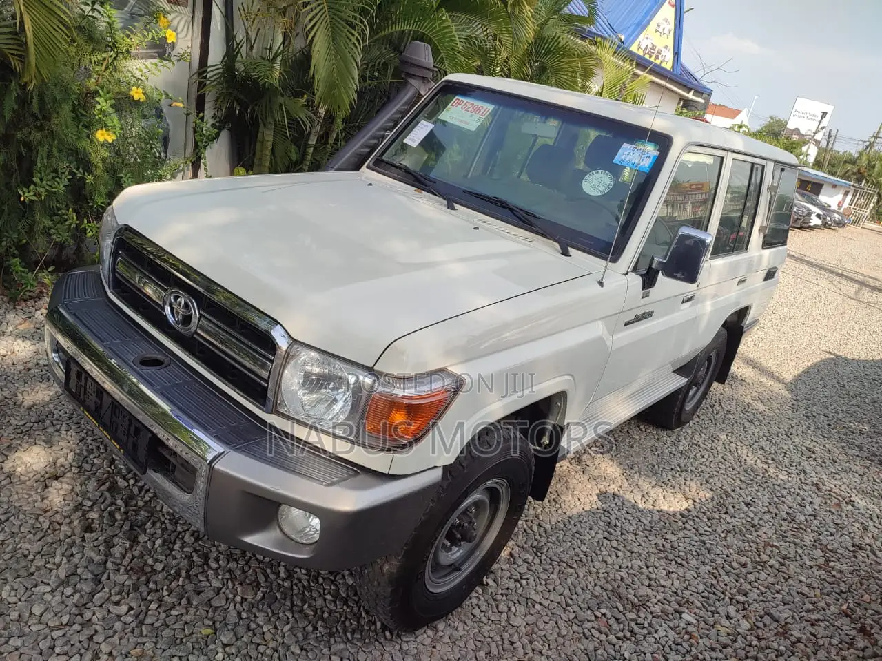 Toyota Land Cruiser 79 Series 2017 White