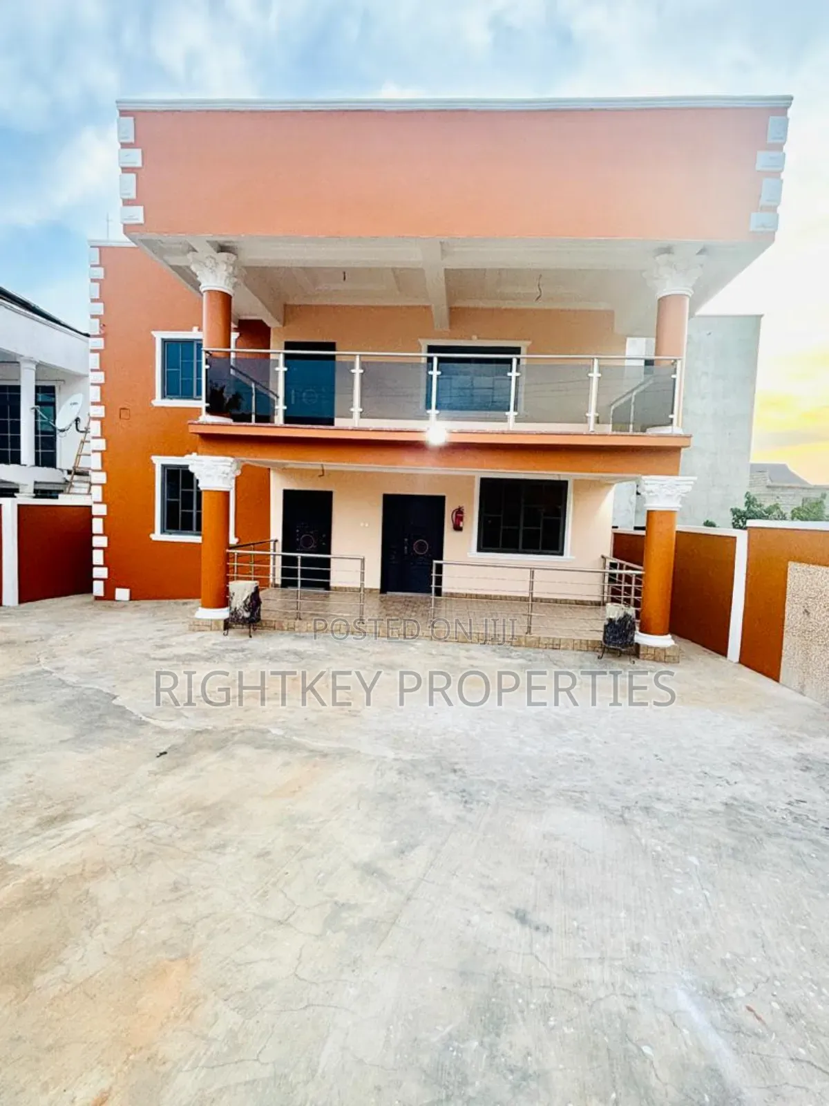 5bdrm House in Rightkey, Kumasi Metropolitan for sale