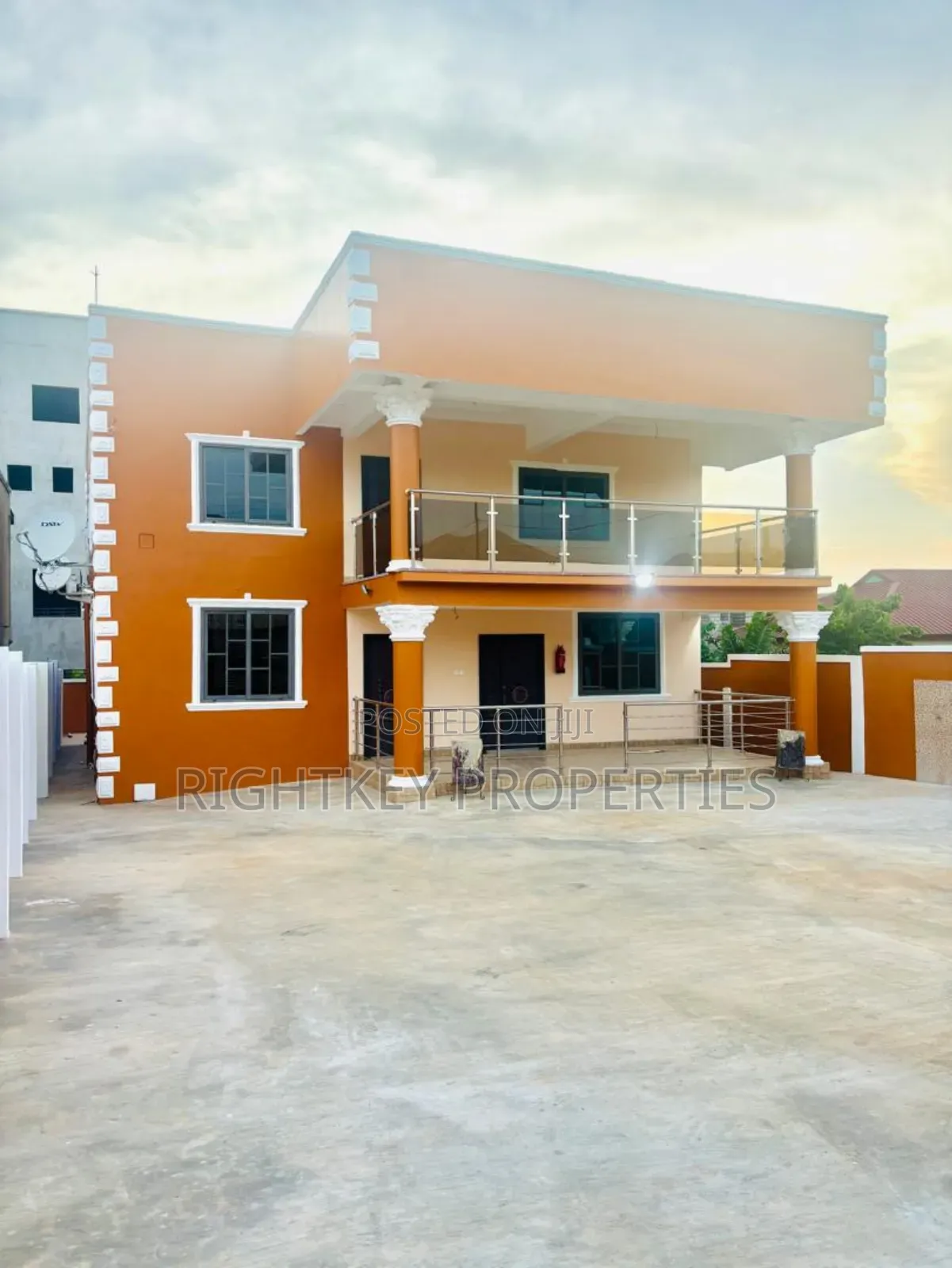 5bdrm House in Rightkey, Kumasi Metropolitan for sale