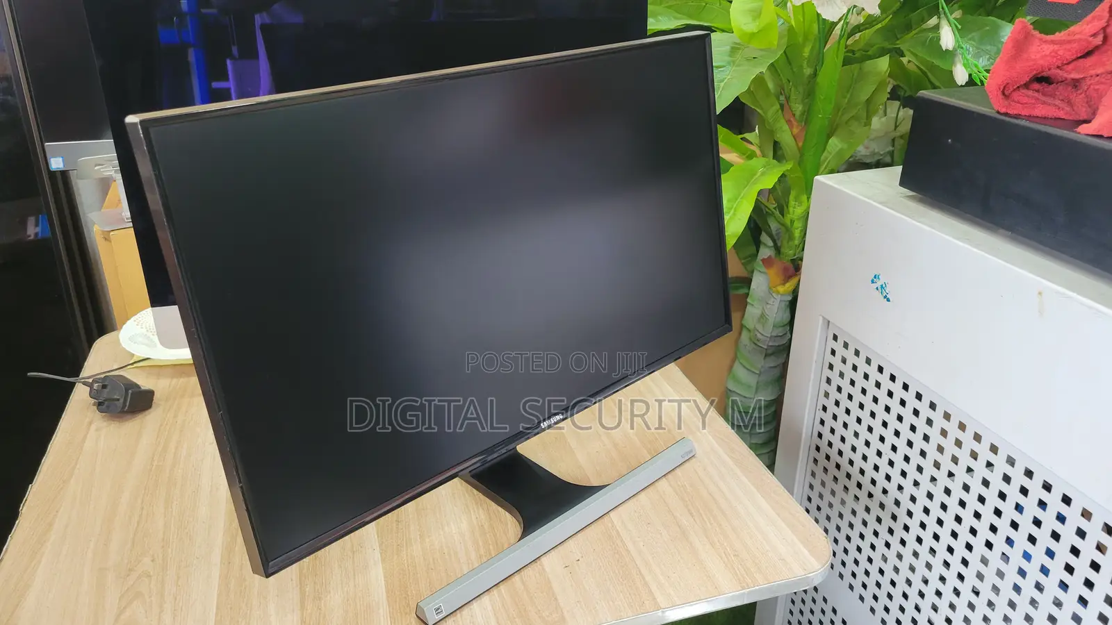 Samsung 27 Inch Wide Viewing Angle Led Monitor