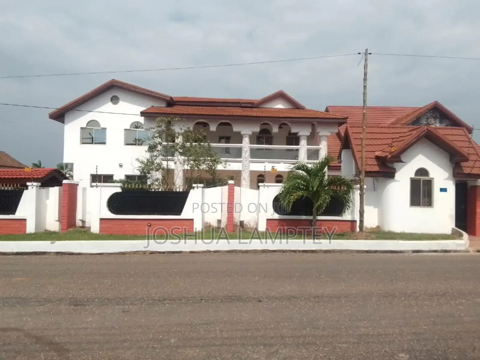 5bdrm House in East Legon Trassacco, Police Station for rent