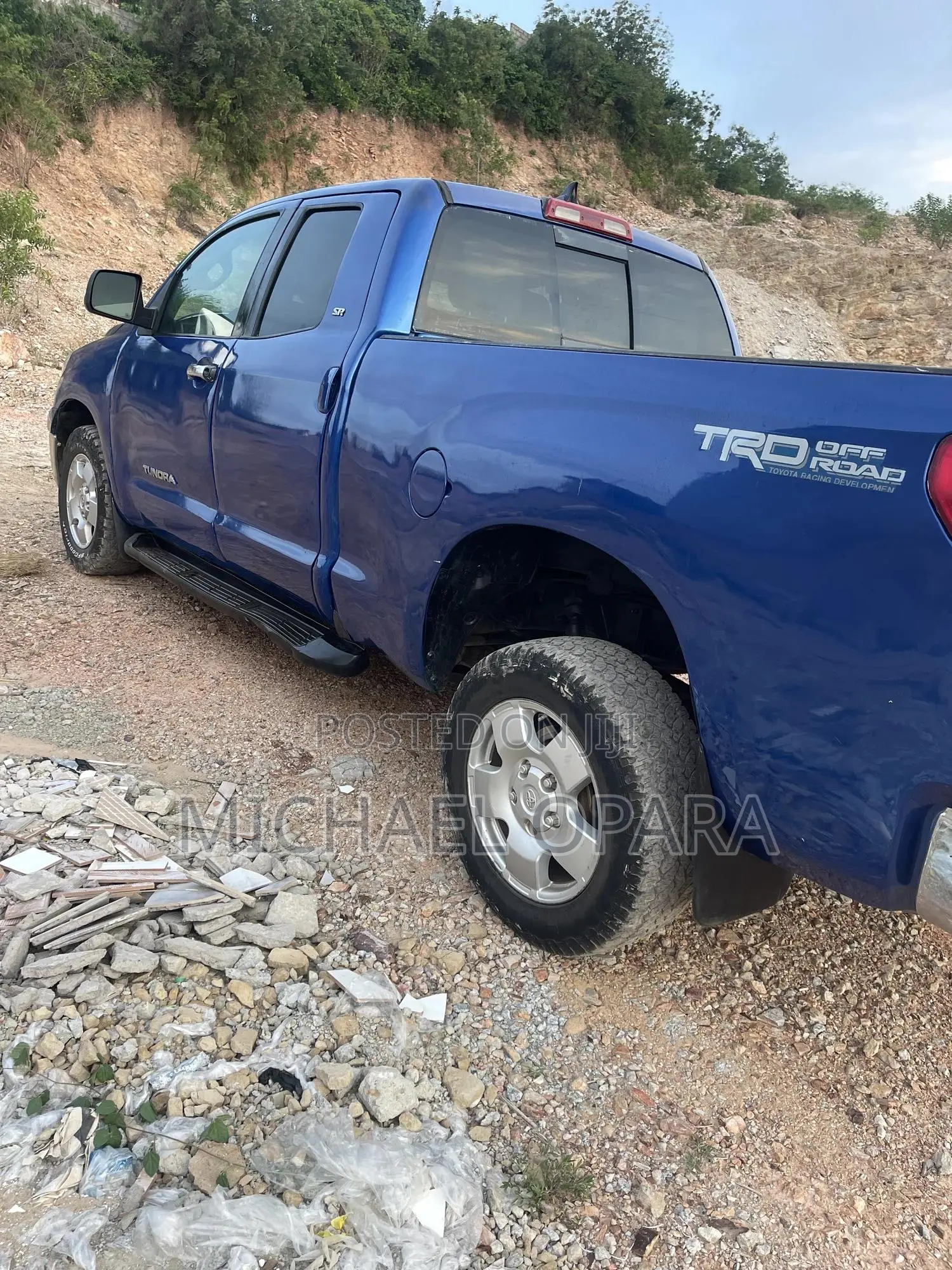 Toyota Tundra CrewMax Limited 5.7L 2010 Blue