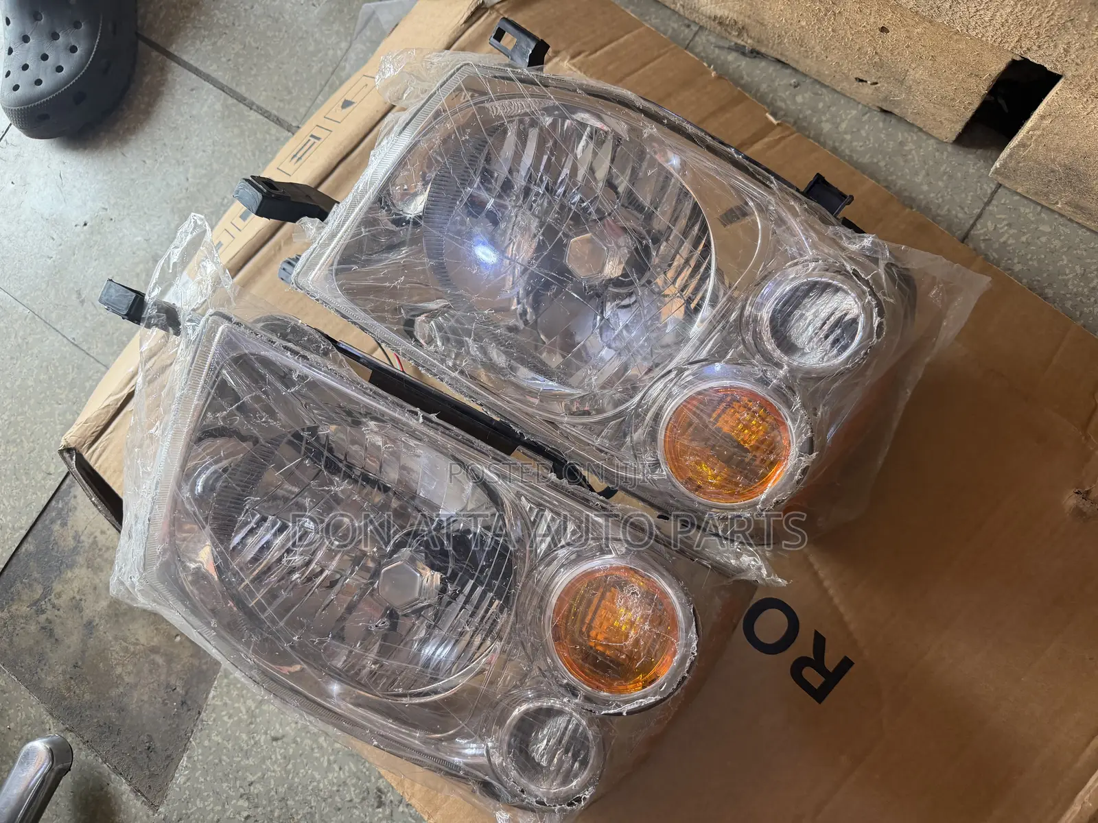 Toyota Hard Body 2006-2010 Head Light Available