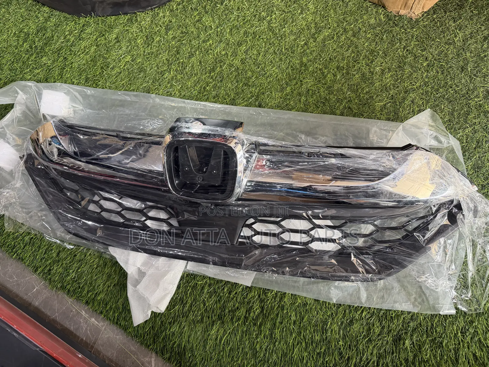 Honda CRV 2017 Top Grille Available