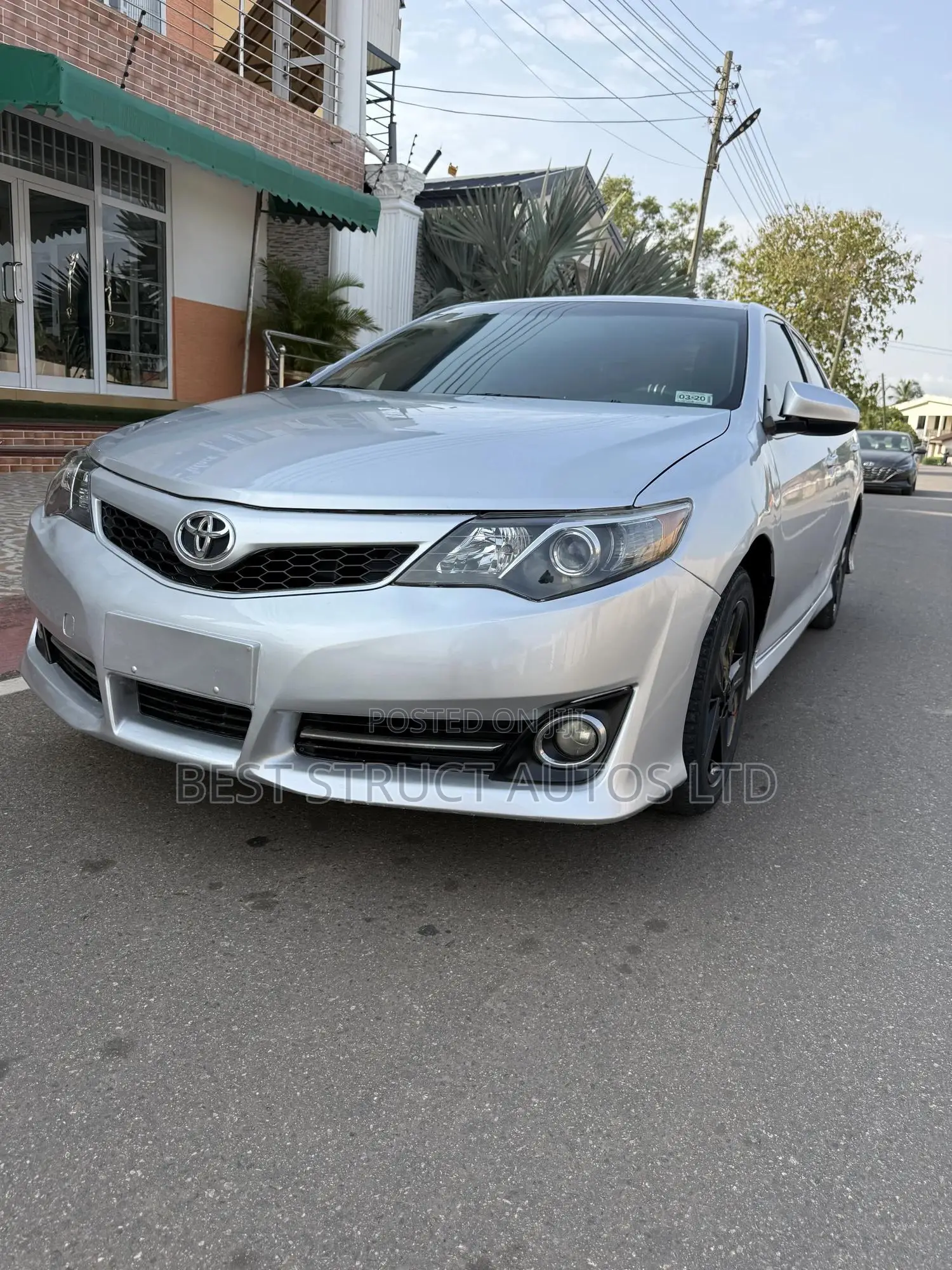 Toyota Camry SE 4dr Sedan (2.5L 4cyl 6A) 2014 Gray