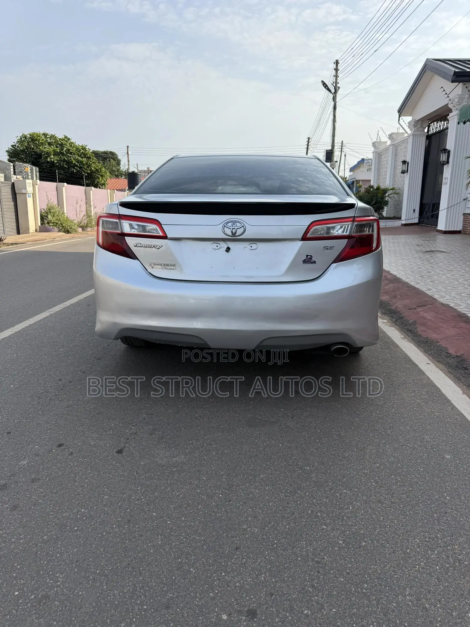 Toyota Camry SE 4dr Sedan (2.5L 4cyl 6A) 2014 Gray