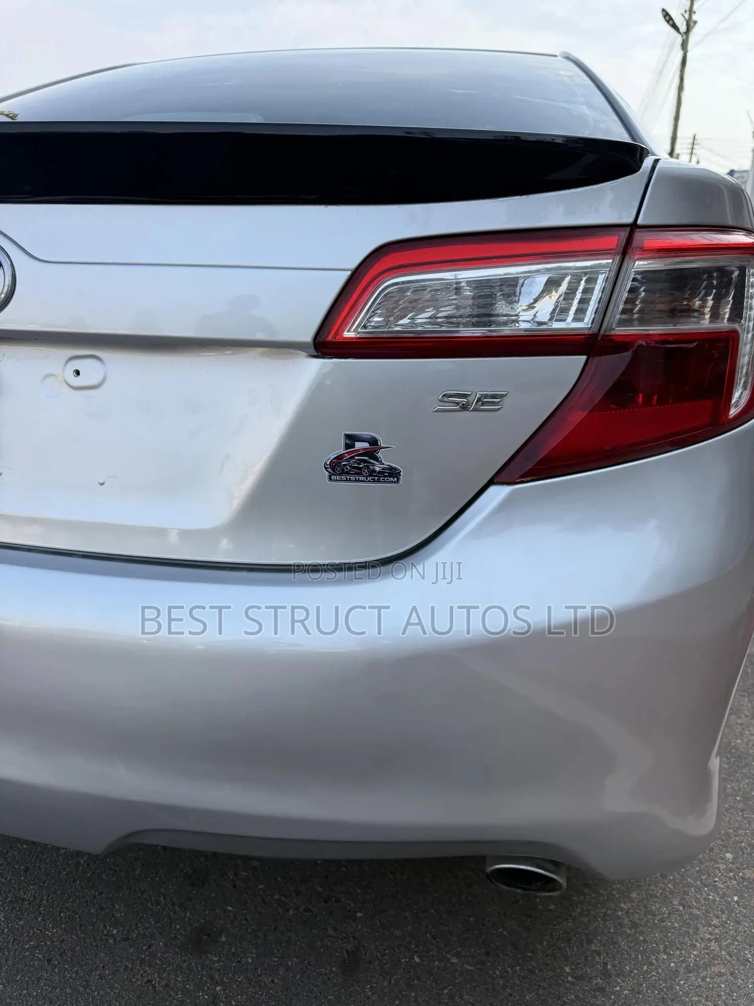 Toyota Camry SE 4dr Sedan (2.5L 4cyl 6A) 2014 Gray