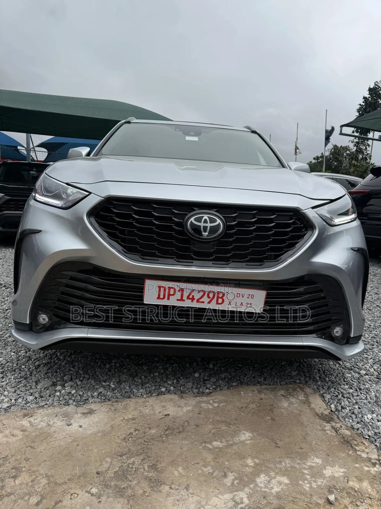 Toyota Highlander XSE AWD 2024 Silver