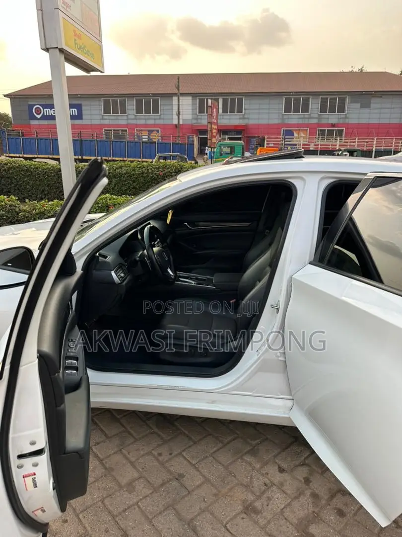 Honda Accord Sport (1.5L 4cyl Turbo CVT) 2019 White