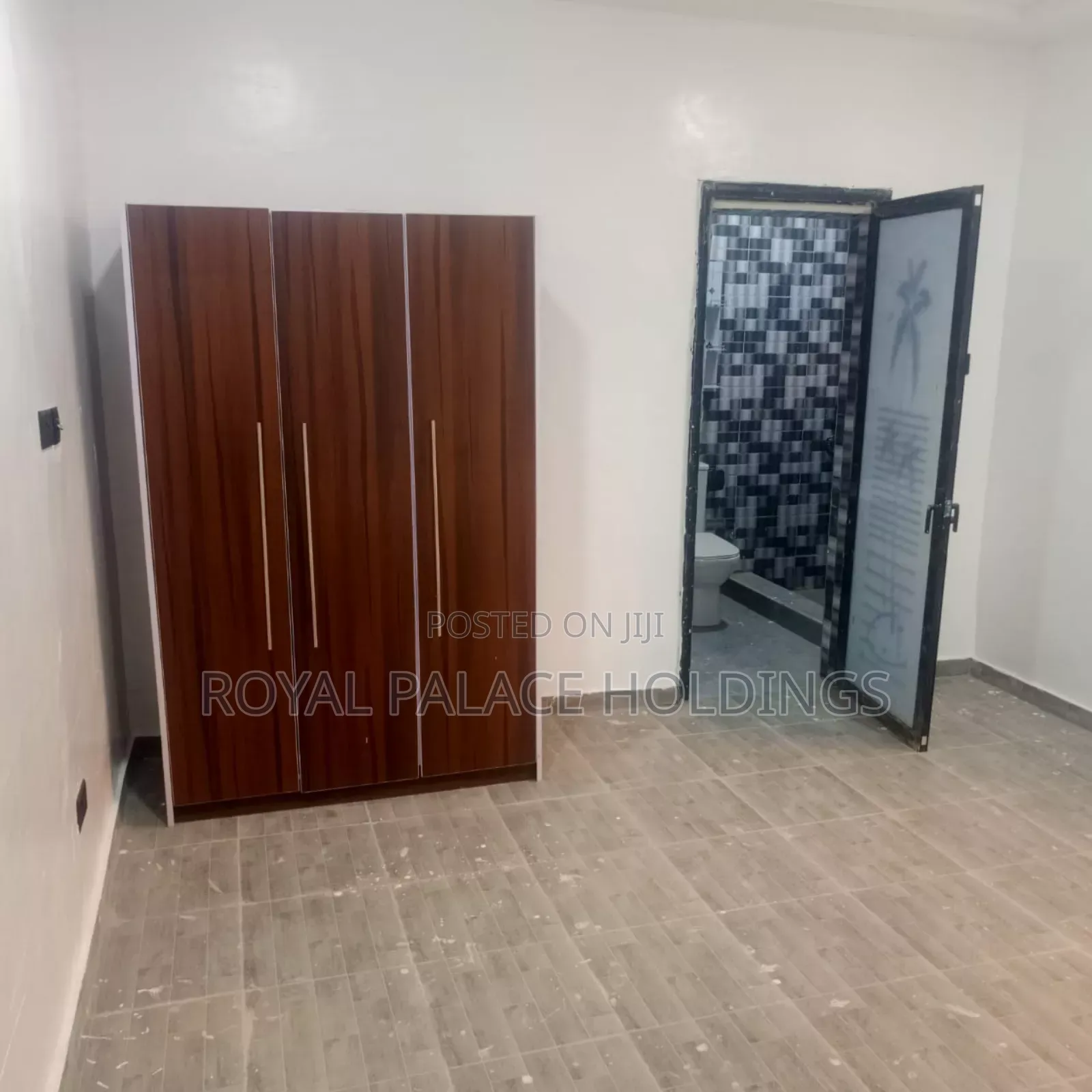 4bdrm House in Oyarifa, Ghana Flag for sale