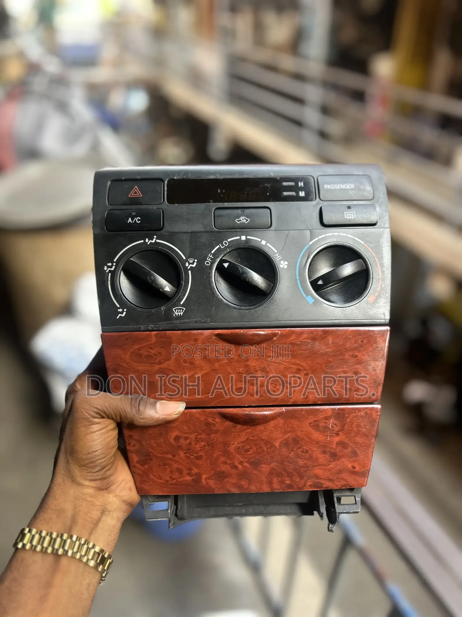 Corolla S Face or Console.