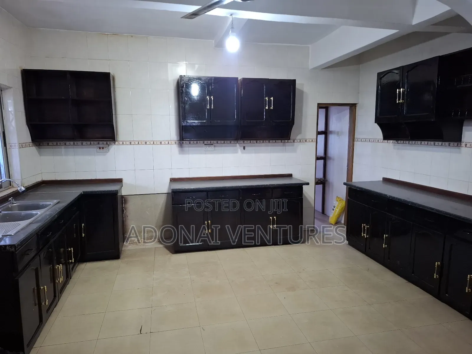 4bdrm House in Santasi Anyinam A1, Kumasi Metropolitan for rent