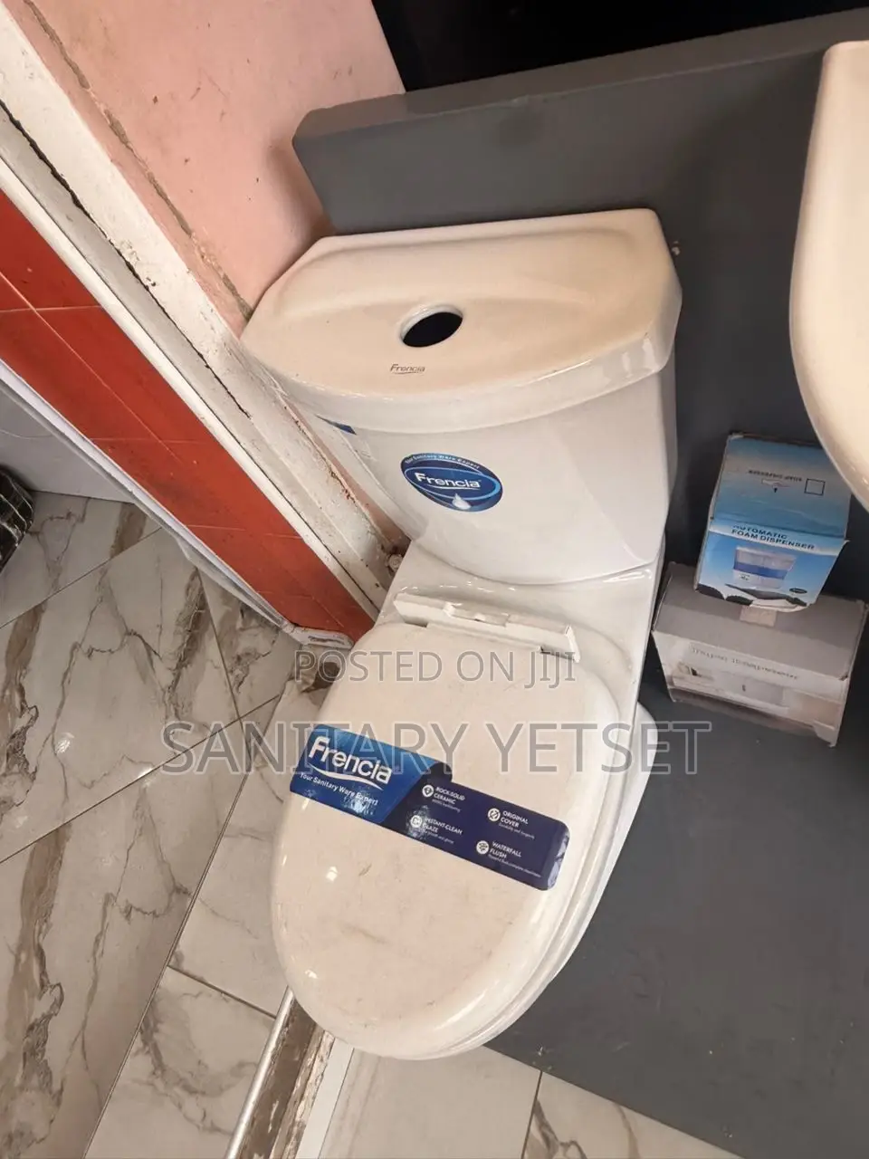 Close Couple Water Closet