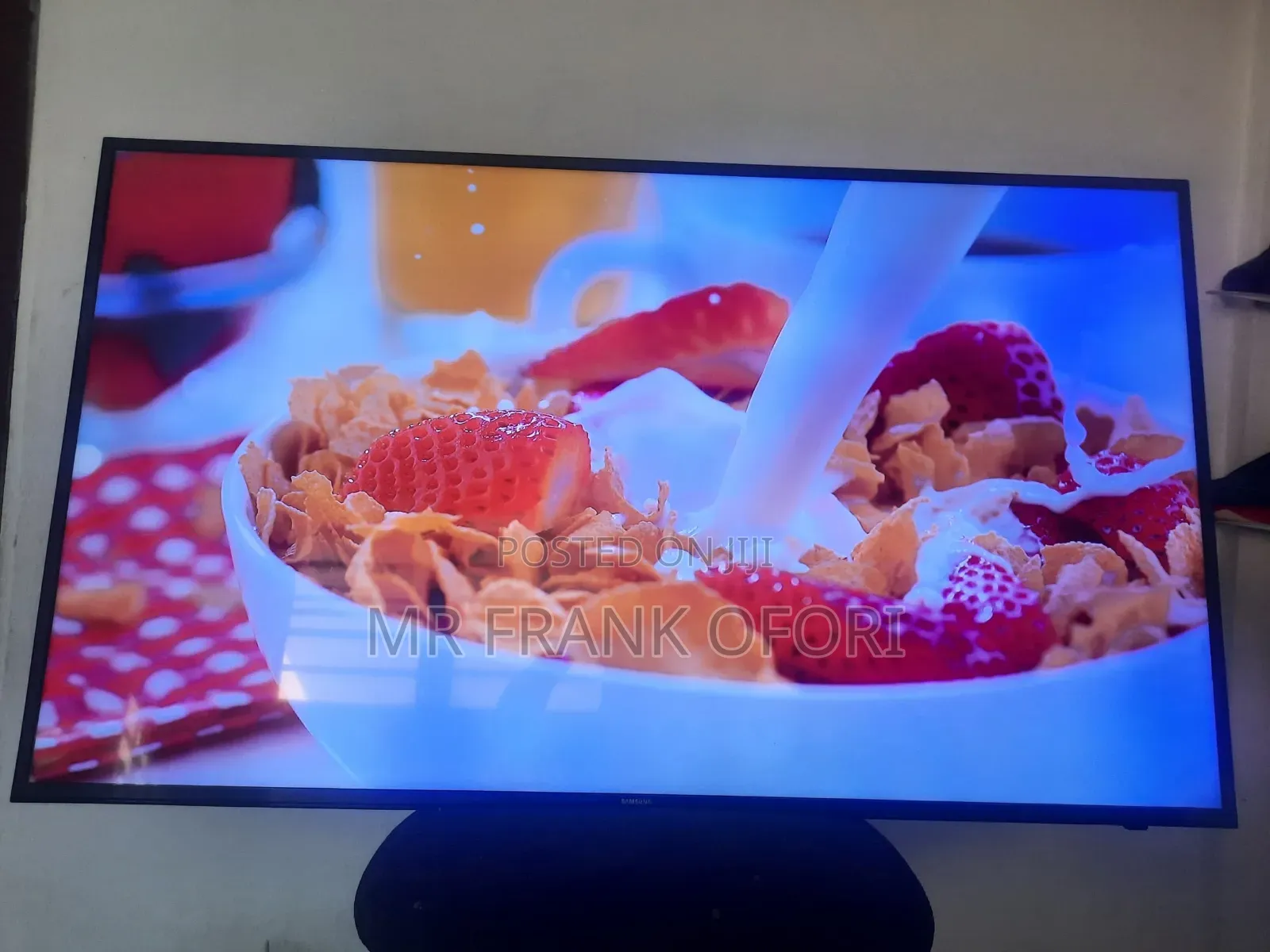 Samsung Smart 42inches Smart Display