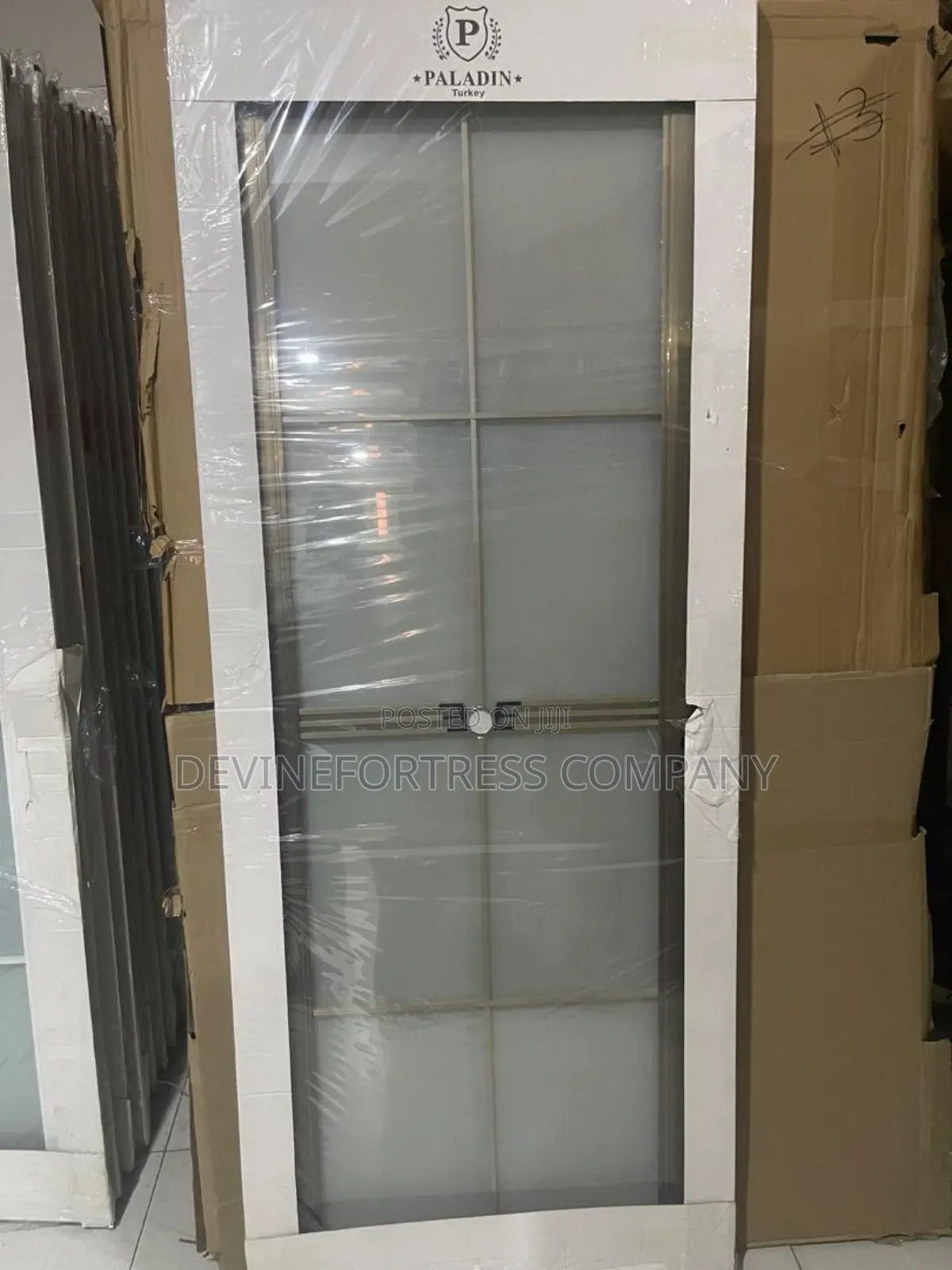 Heavy Paladin Glass Door Sharpen and Black Colors