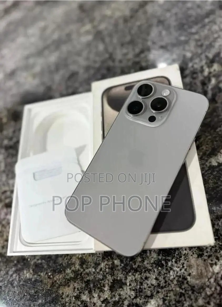 Apple iPhone 15 Pro Max 256 GB Silver