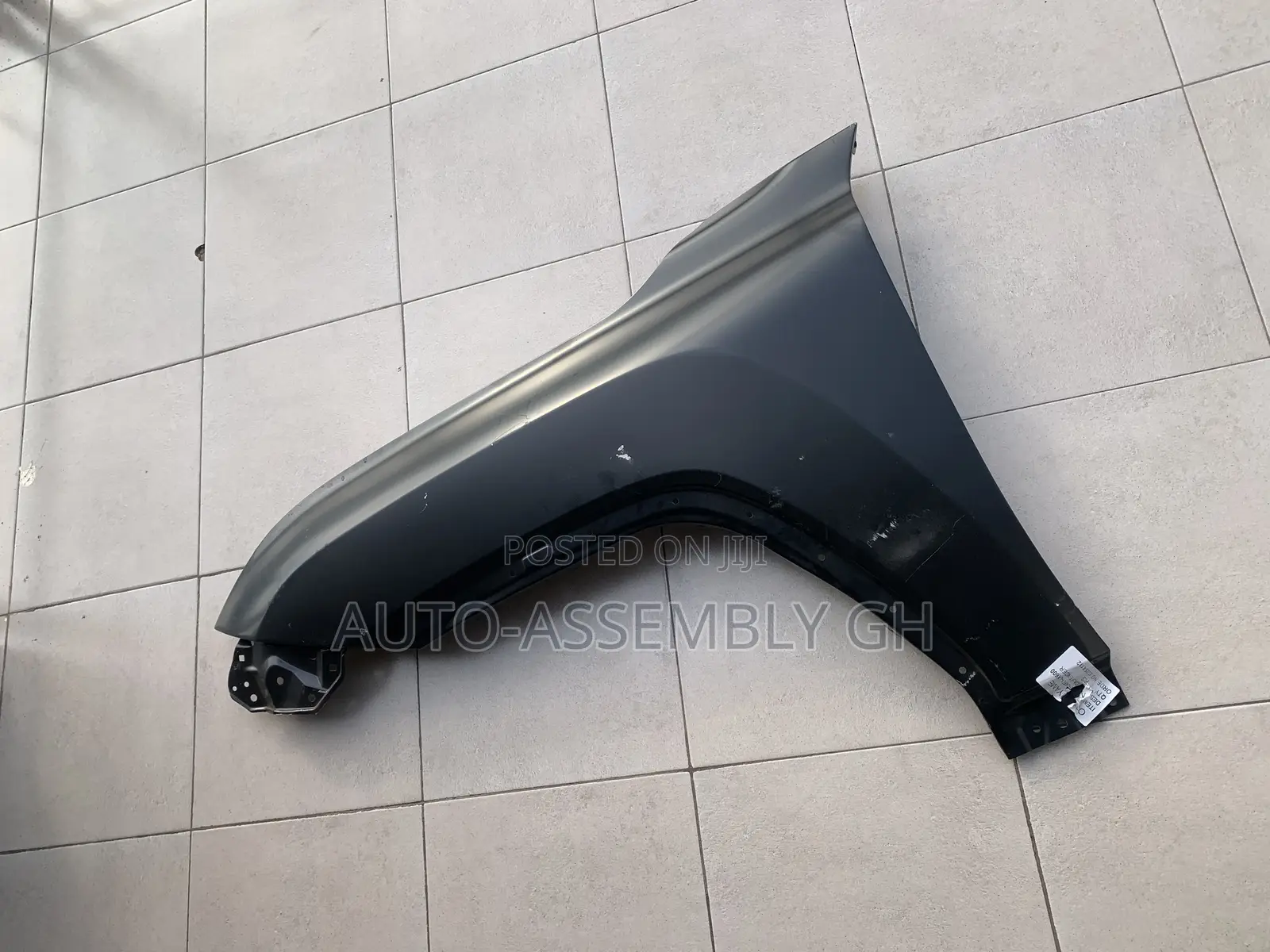 Lexus Lx600 Fender