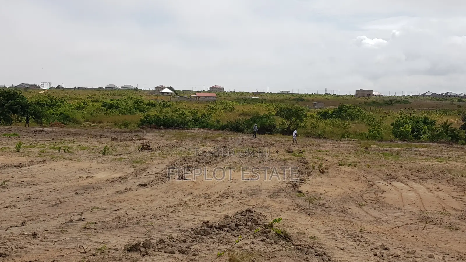 Serene Secure 70x50ft Lands Near Tsopoli Police Barrier