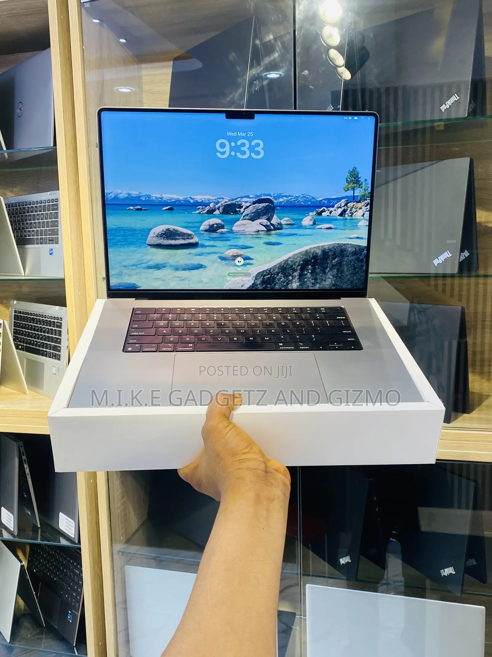 New Laptop Apple MacBook Pro 2021 M1 32GB Apple M1 Pro SSD 512GB