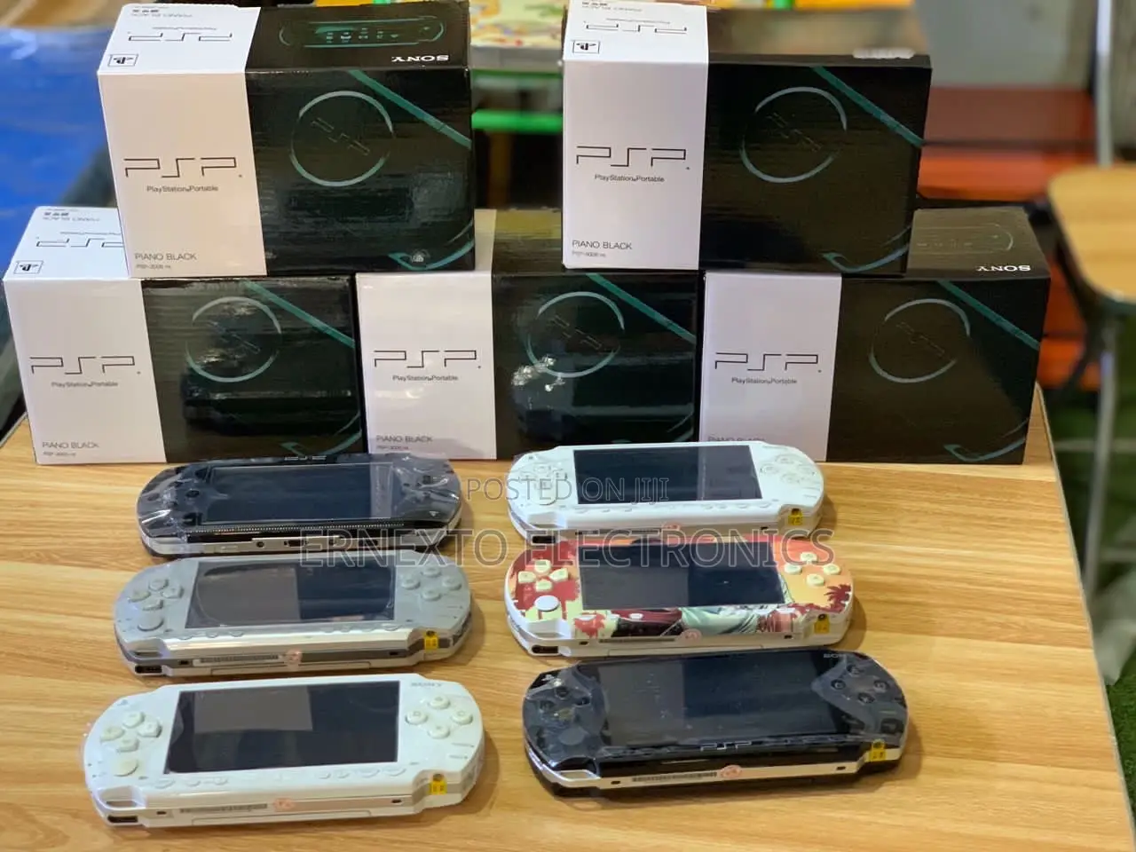 Portable Psp,Set With 20 Games Installed Available 