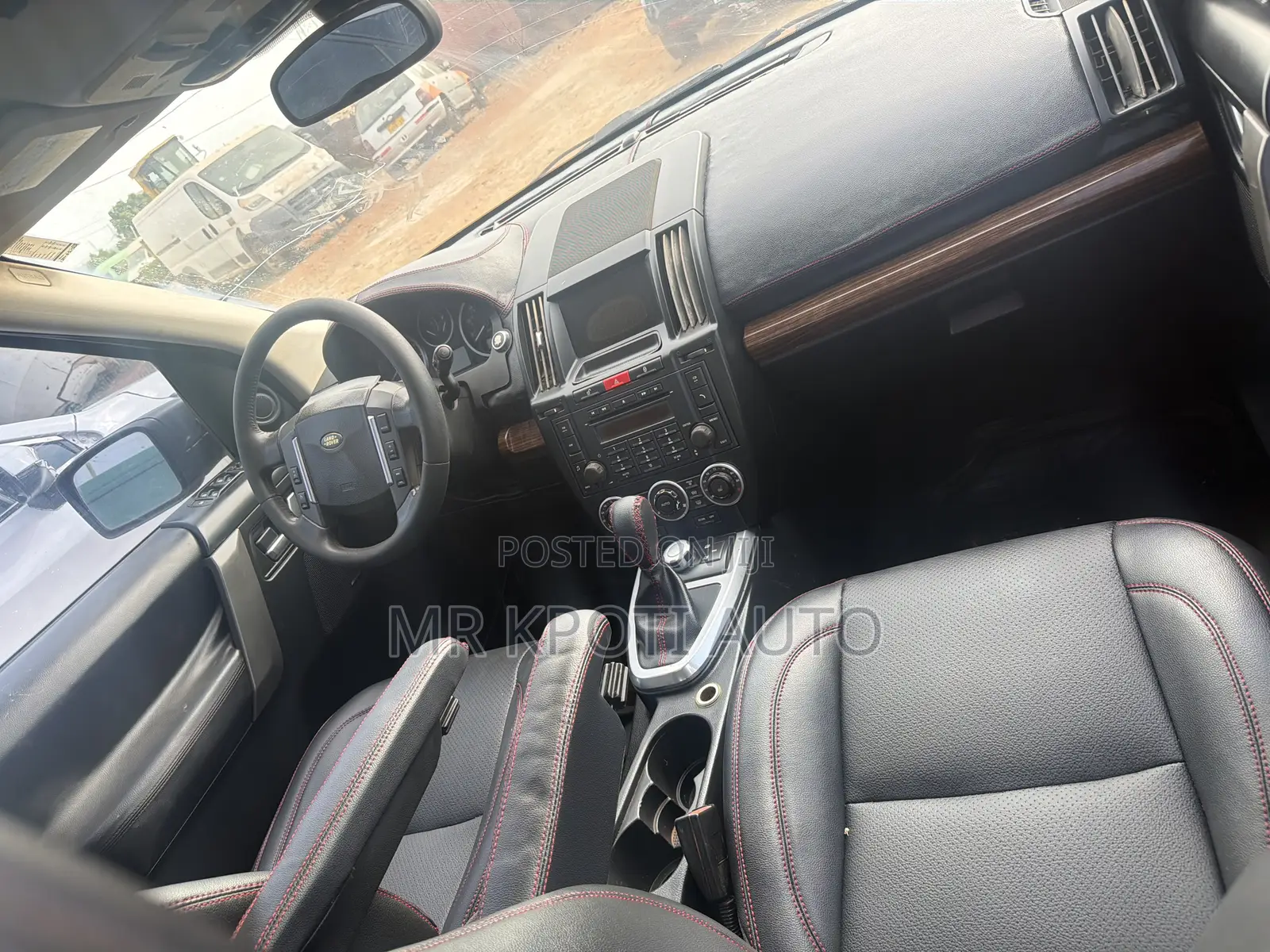 Land Rover Range Rover 2011 Red