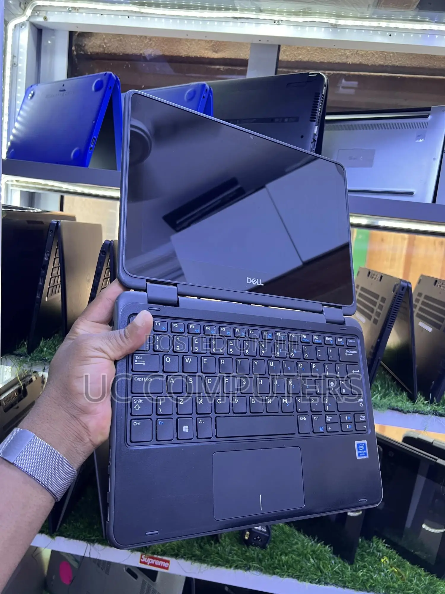 Laptop Dell Latitude 3189 4GB Intel SSD 128GB