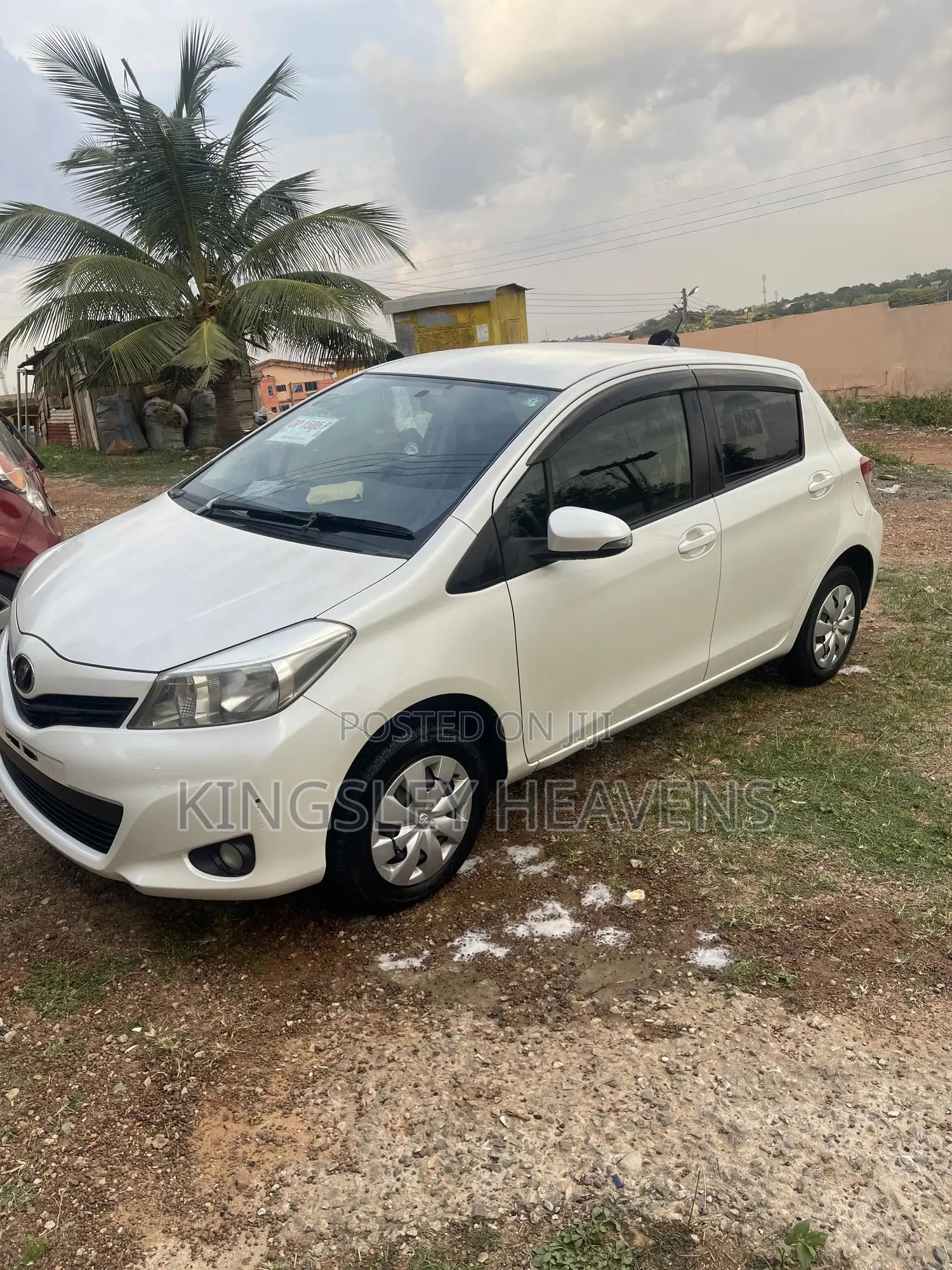 Toyota Vitz 2012 White