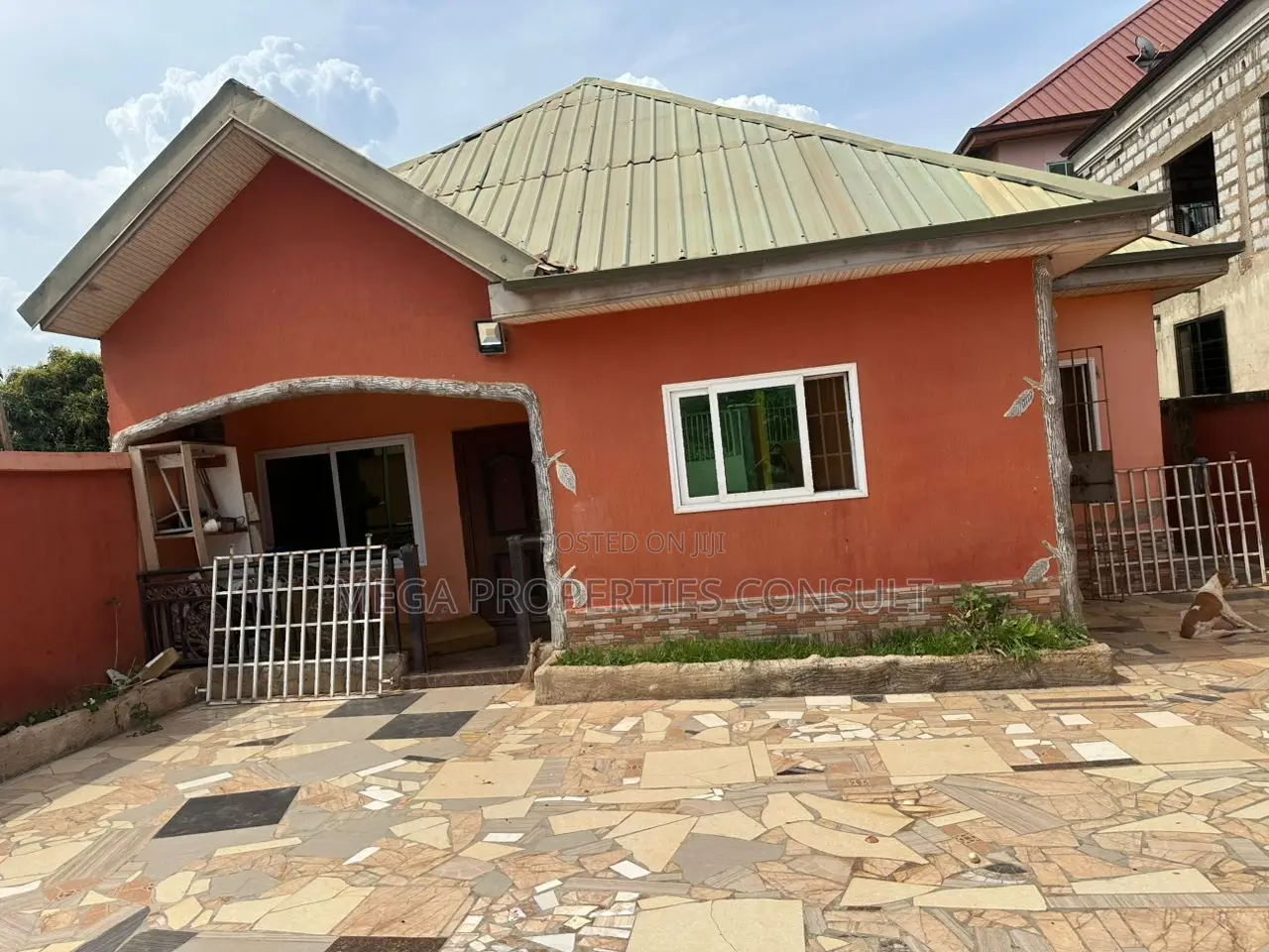 3bdrm House in Weija for rent