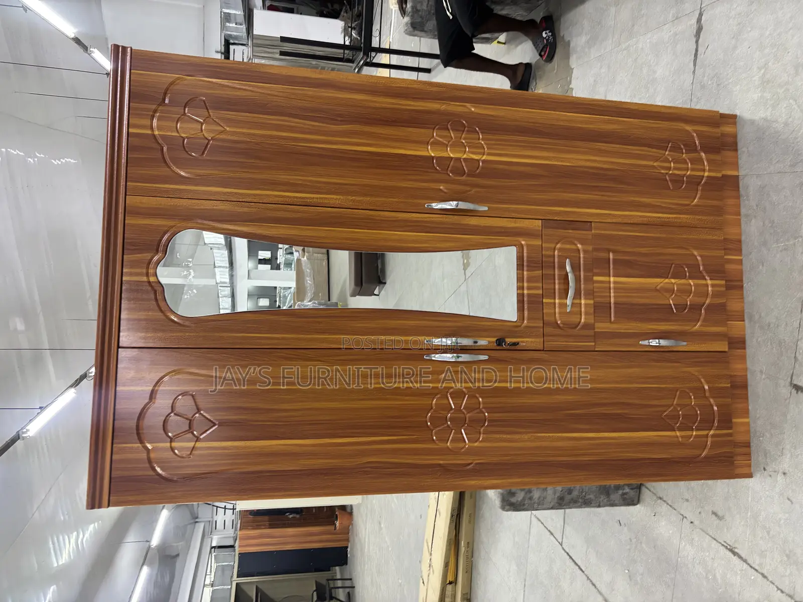 Quality 3 Doors Wardrobe