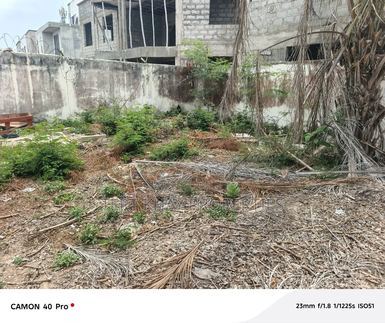 Quarter Plot of Land for Sale at Manet