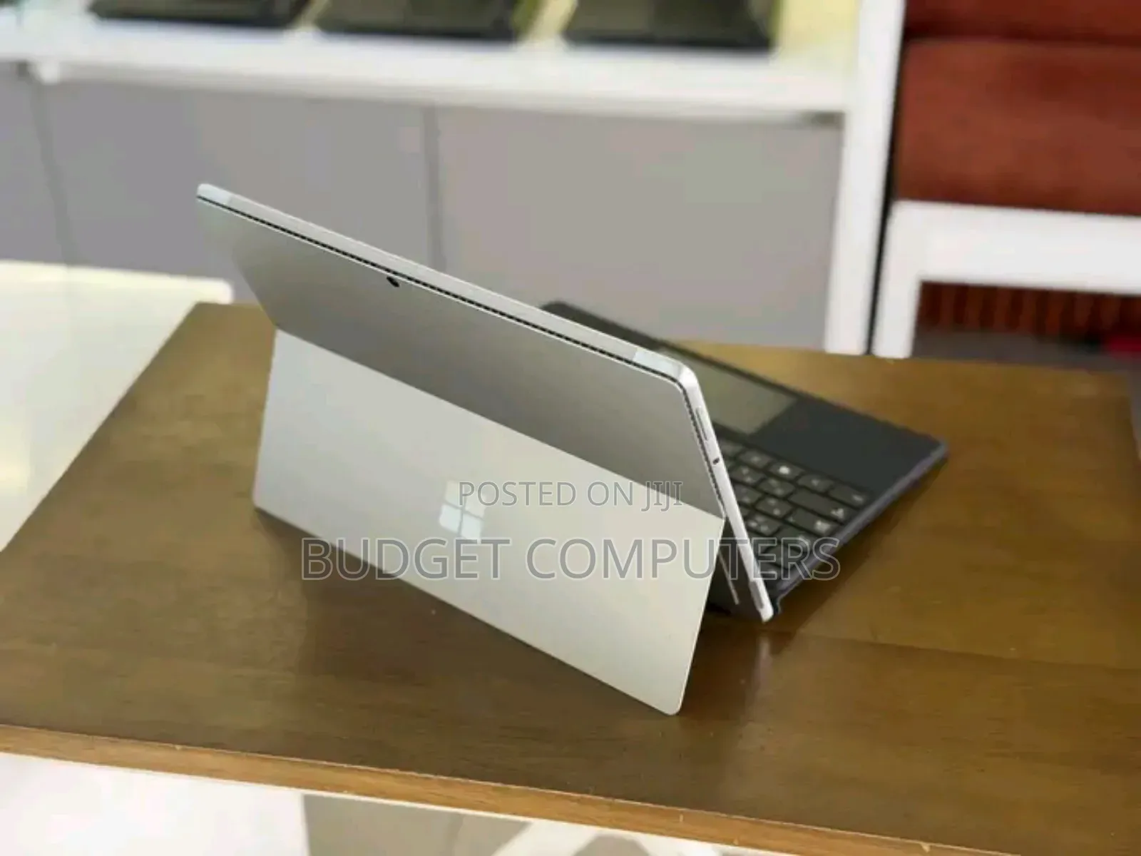 New Microsoft Surface Laptop 8GB Intel Core i7 SSHD (Hybrid) 512GB