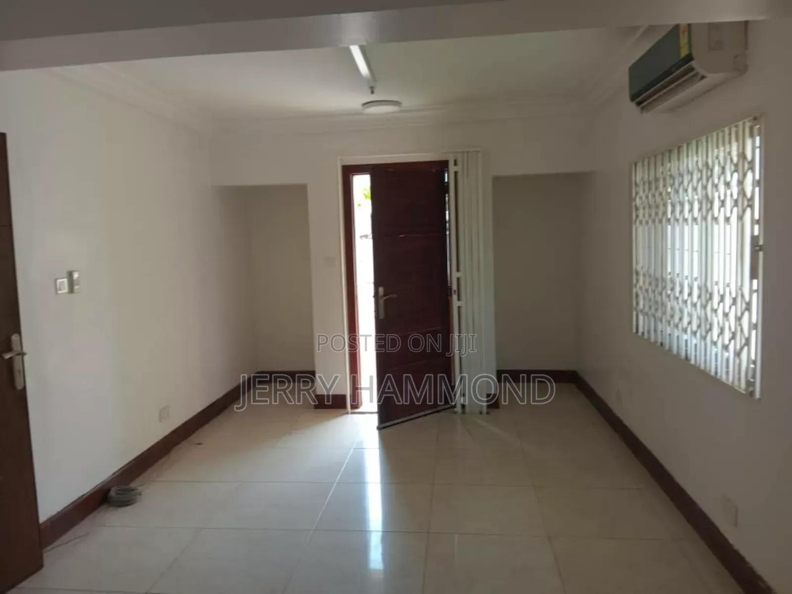 4bdrm House in Labone  Price $ 3200 for rent