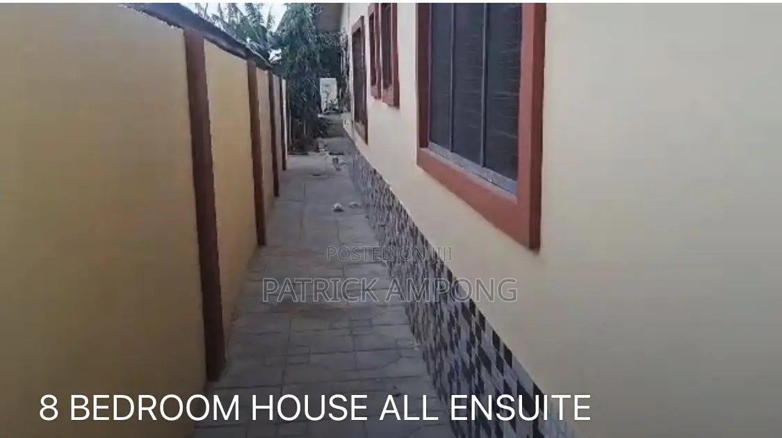 8bdrm House in Ashaiman Municipal for sale