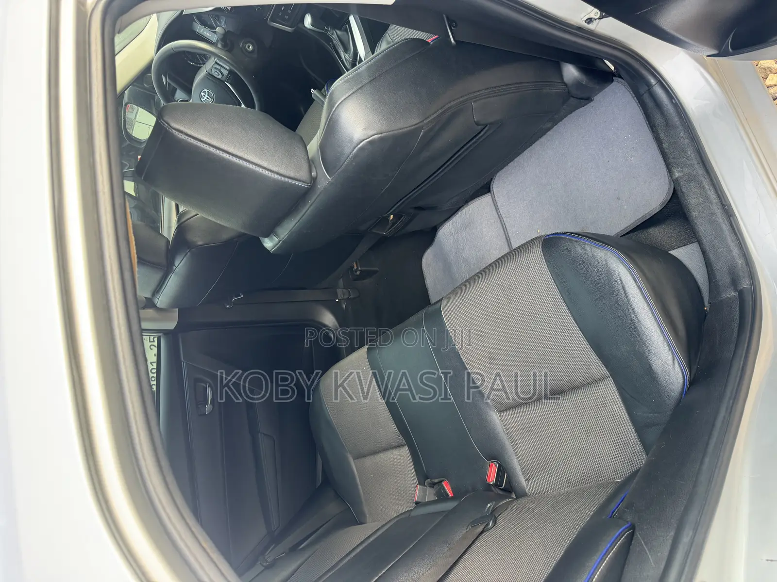 Toyota Corolla SE (1.8L 4cyl 6M) 2018 Silver