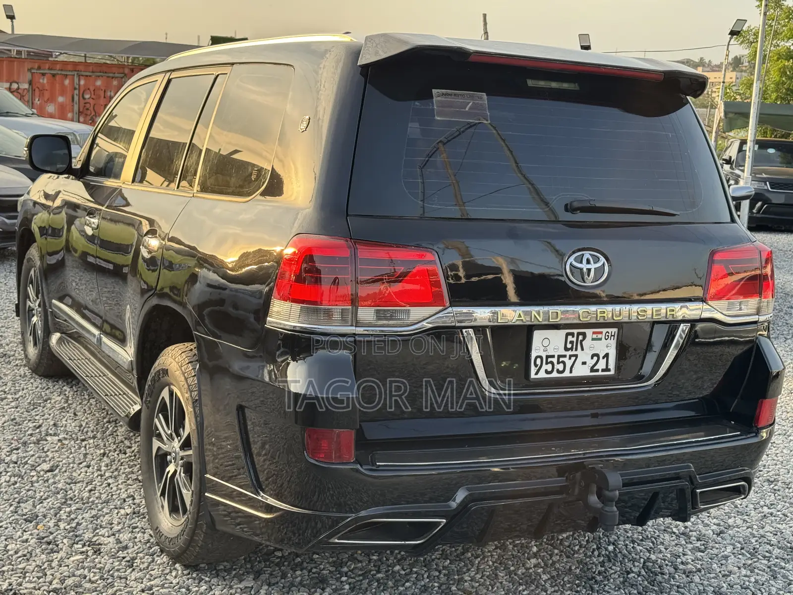 Toyota Land Cruiser 4.0 V6 DLX 2015 Black
