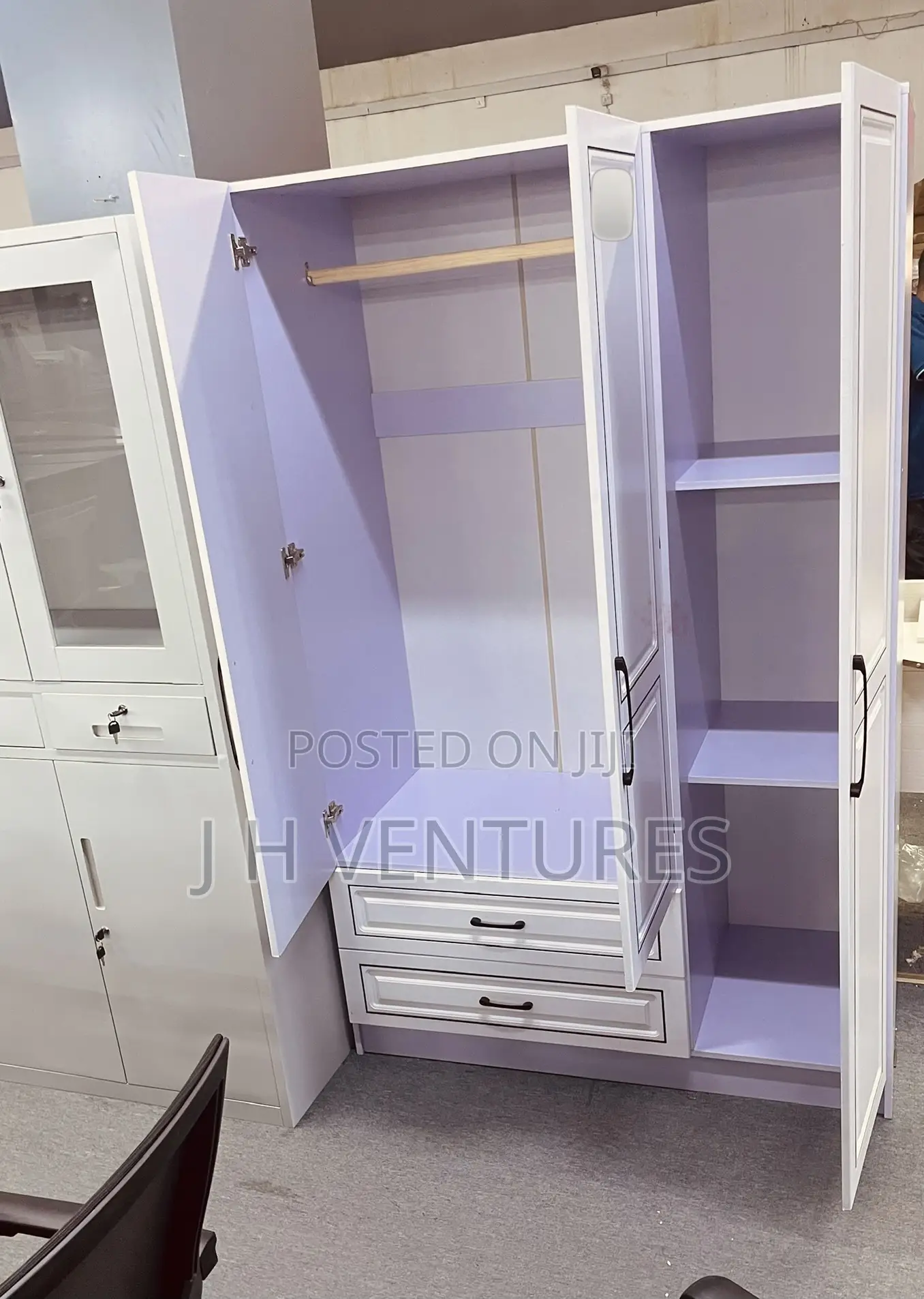 Foreign 3 Doors Wardrobe
