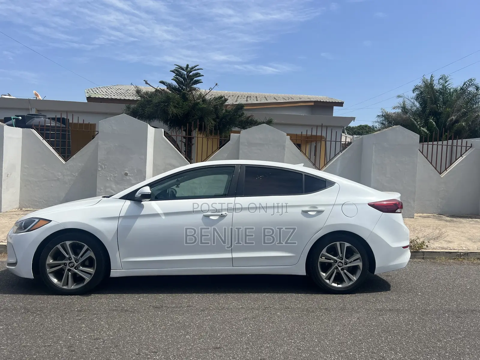 Hyundai Elantra 2017 White