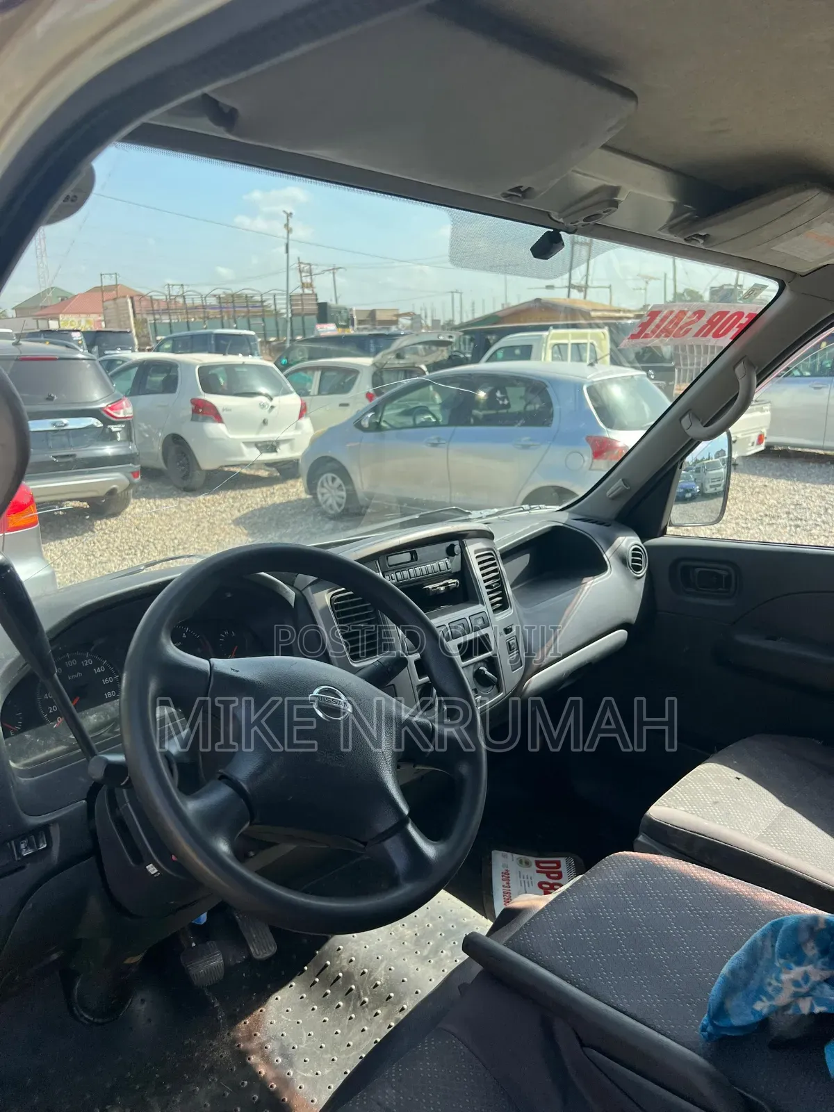 Nissan Caravan (Urvan) 2012 Beige