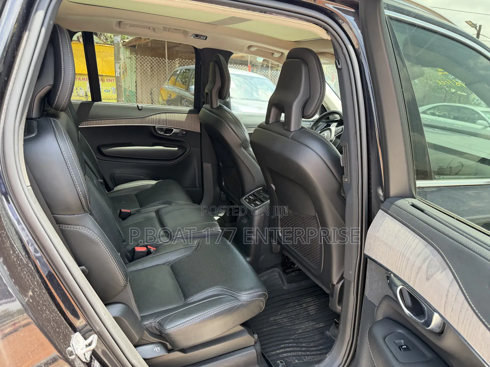 Volvo XC90 Plug-In Hybrid 2025 Black