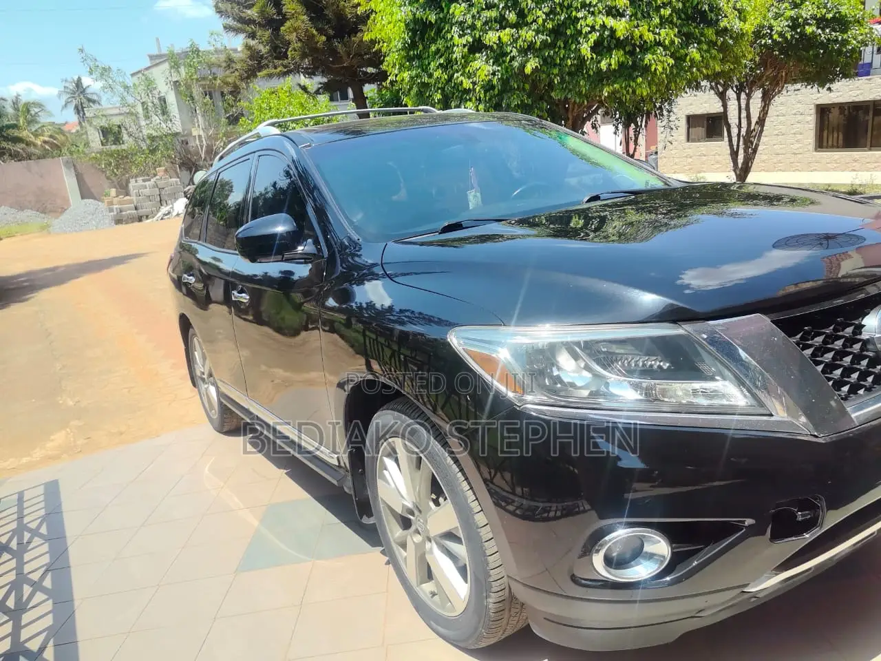 Nissan Pathfinder Platinum 4dr SUV 4WD (3.5L 6cyl CVT) 2015 Black