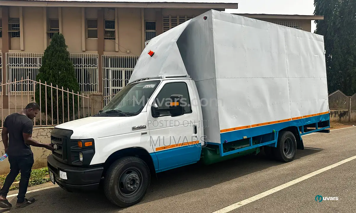 Relocation Truck for Rental