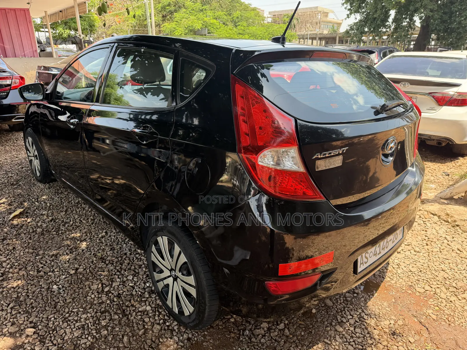 Hyundai Accent GS 4dr Hatchback (1.6L 4cyl 6A) 2014 White