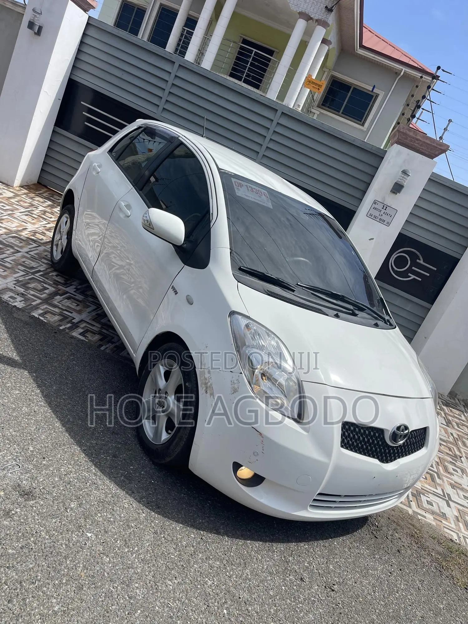 Toyota Yaris 2010 White