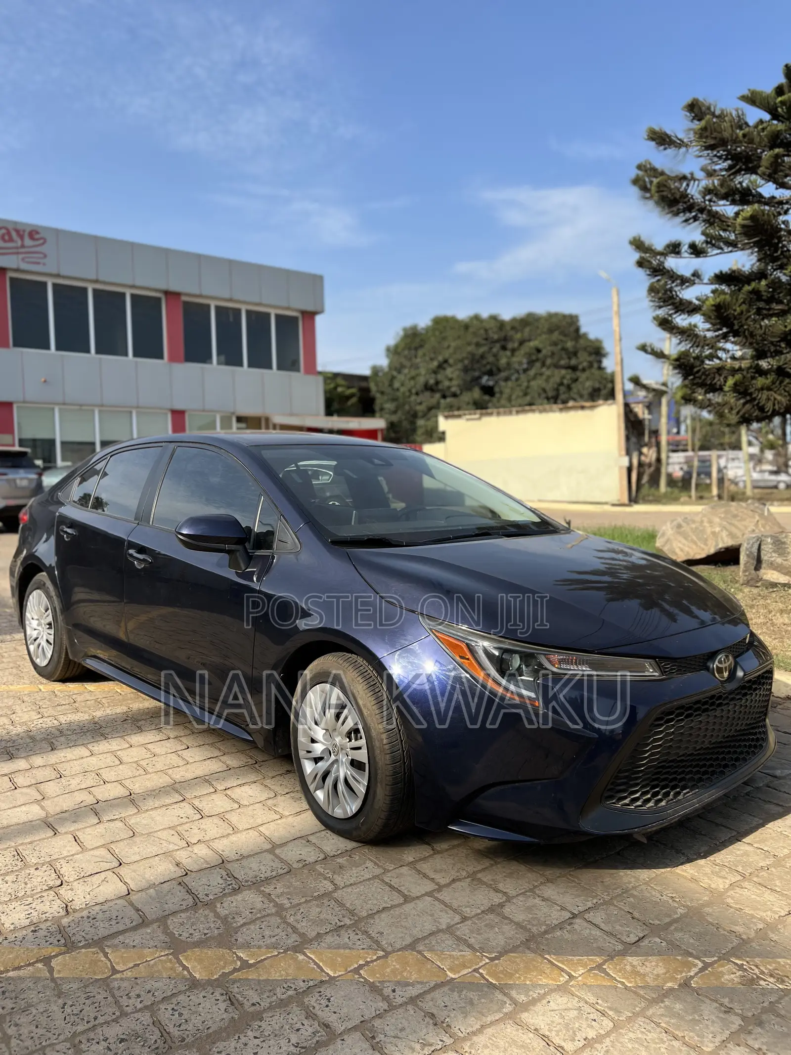 Toyota Corolla LE 2020 Blue
