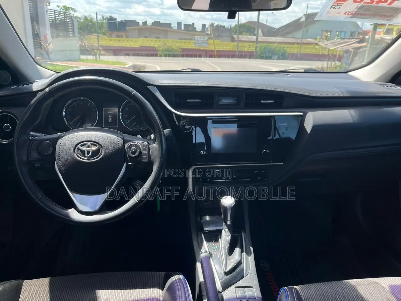 Toyota Corolla SE 4dr Sedan (1.8L 4cyl CVT) 2017 Silver