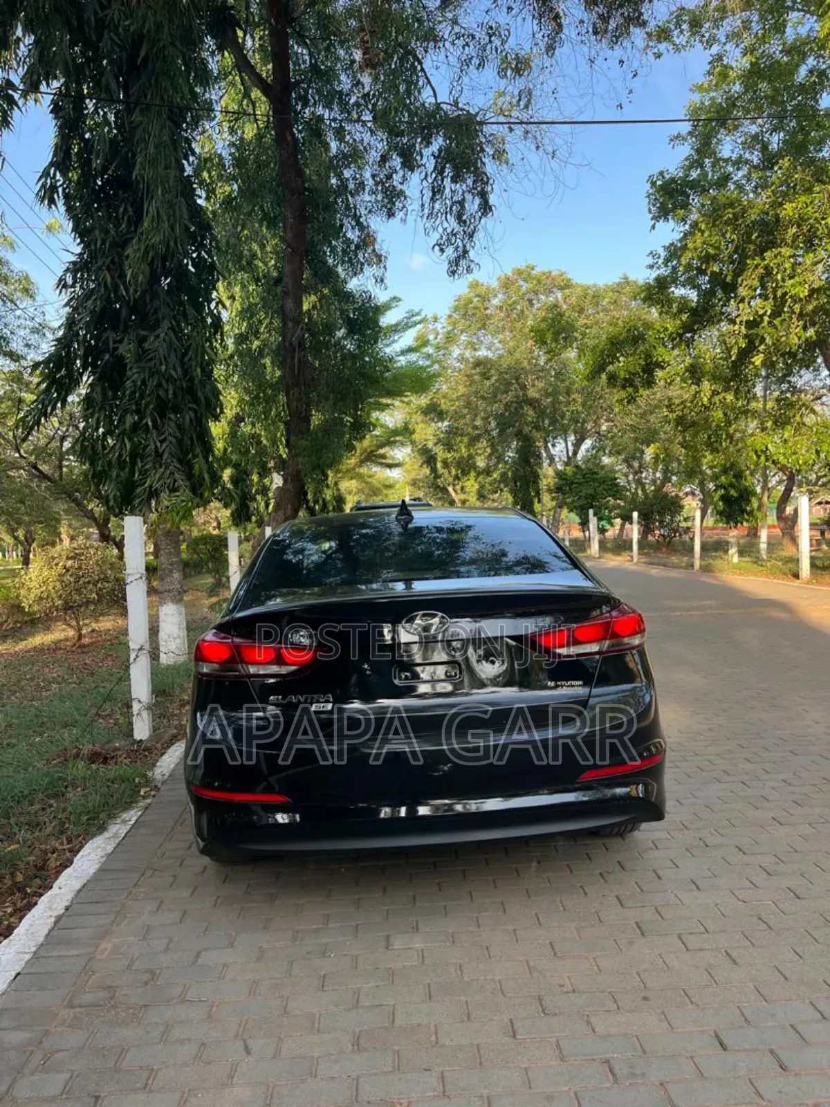 Hyundai Elantra 2017 Black