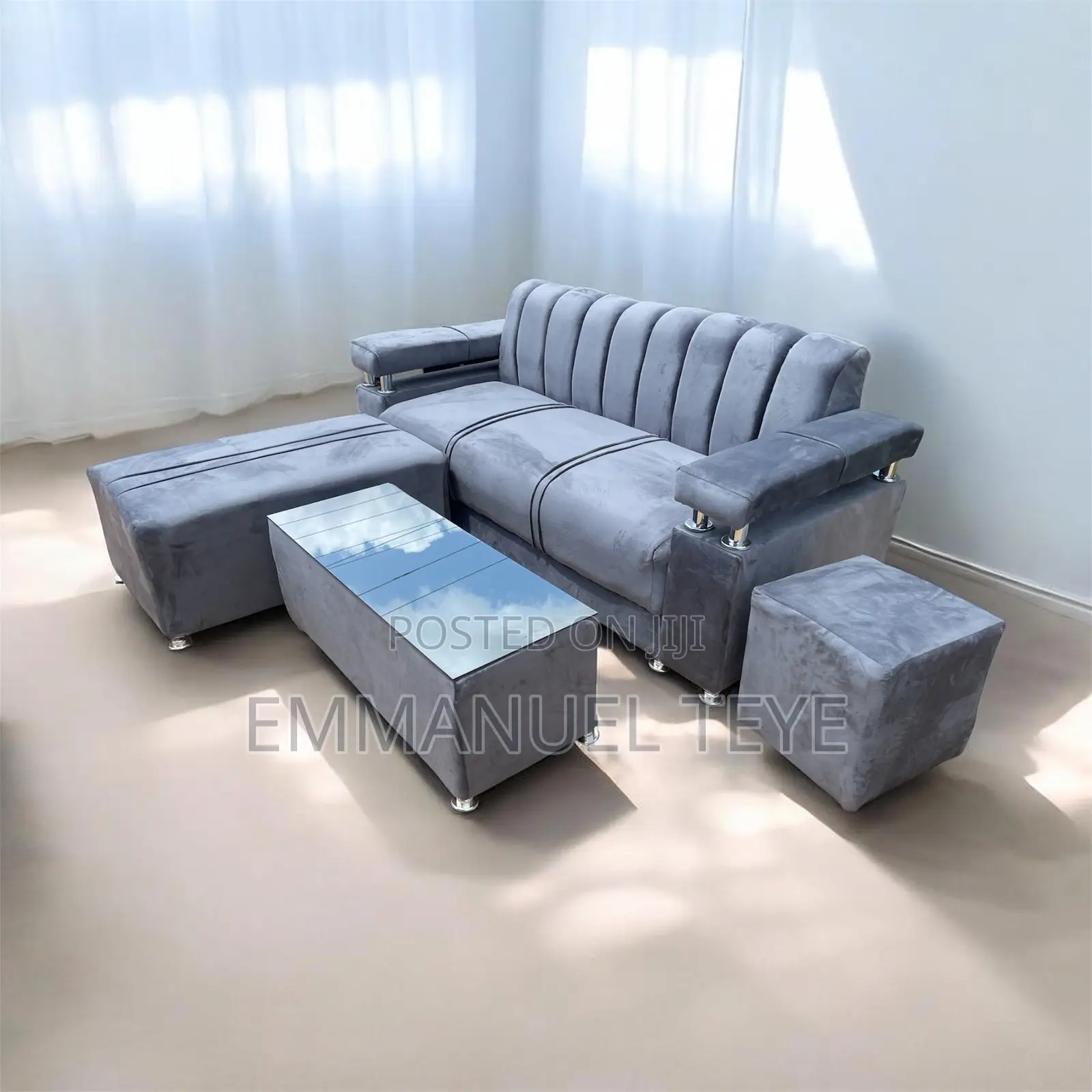 Band New Designable Velvet 3 in Sofa Set