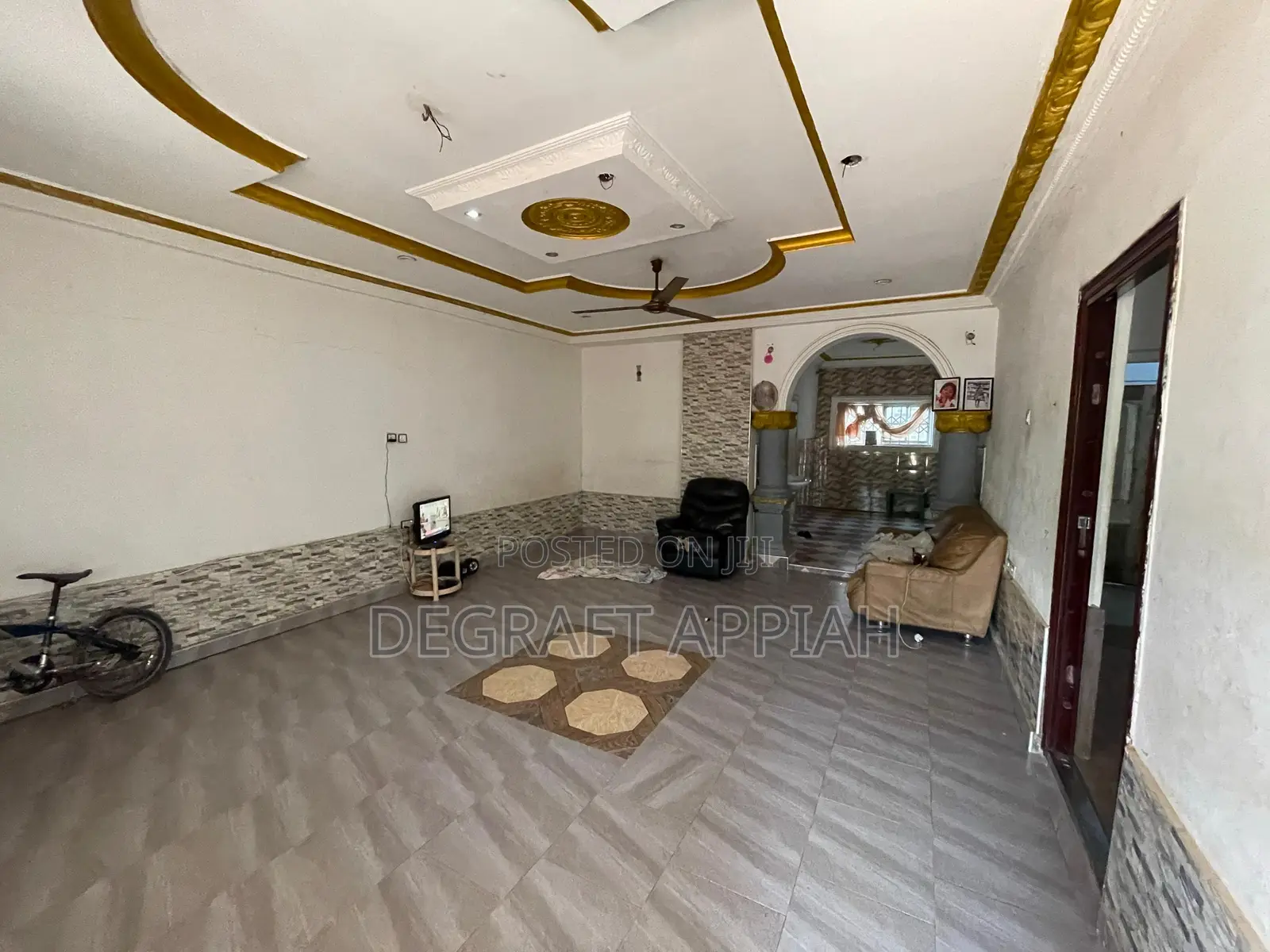 3bdrm House in Kronum Adonko Area, Kumasi Metropolitan for sale